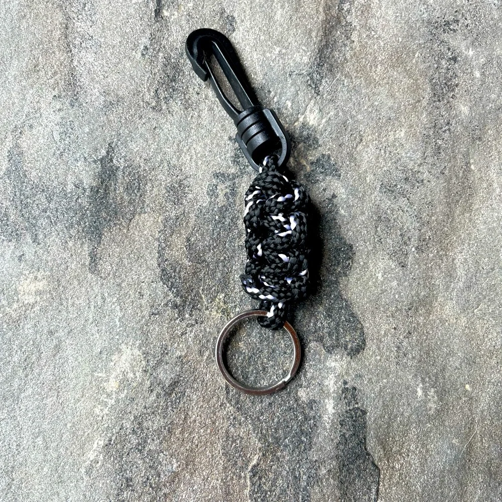 New🌟UO Black-orange Tech Bungee Keyring